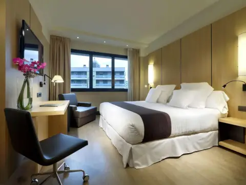 Occidental Bilbao Hotel - Photo 4