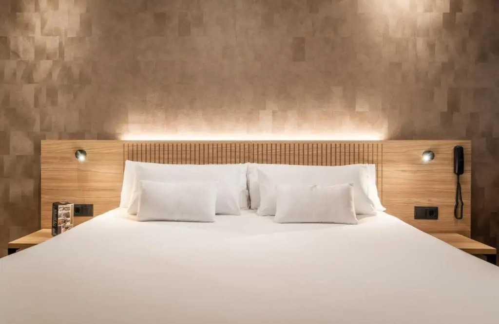 Sunotel Central Hotel - Photo 4