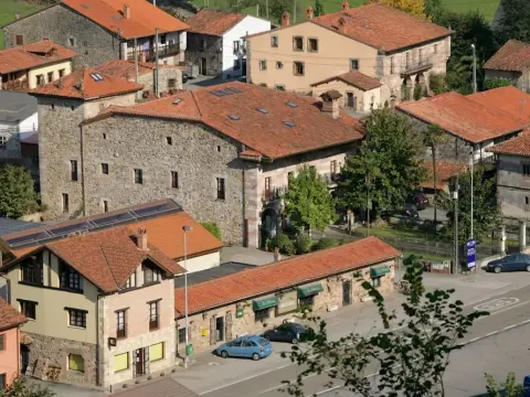 Palacio Guevara - Photo 1