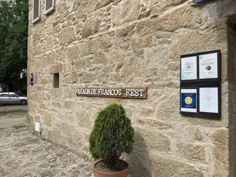 Parada de Francos - Photo 1