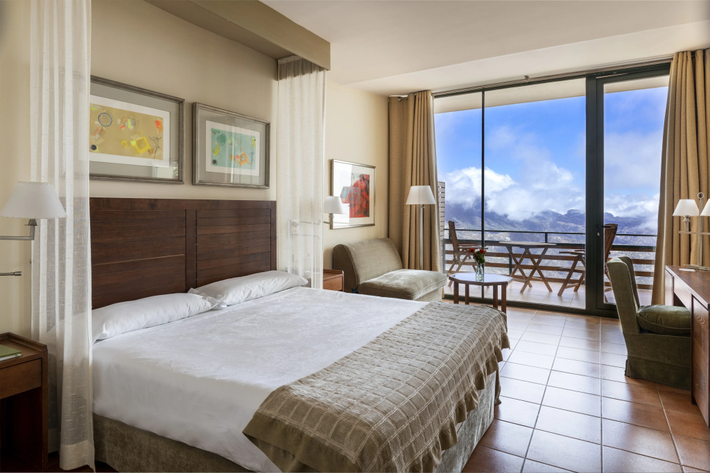 Parador de Cruz de Tejeda - Photo 3