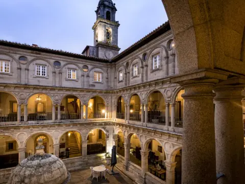 Parador De Monforte De Lemos - Photo 1