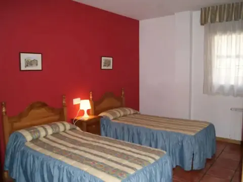 Pensió Samarra - Photo 4