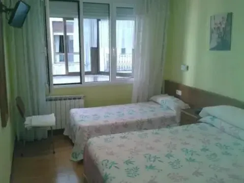 Pensión A-Madrid - Photo 2