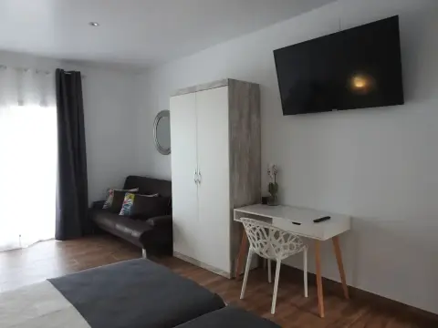 Sandra Rooms - Photo 4