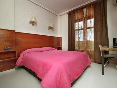 Senorio de Los Bazan - Photo 2