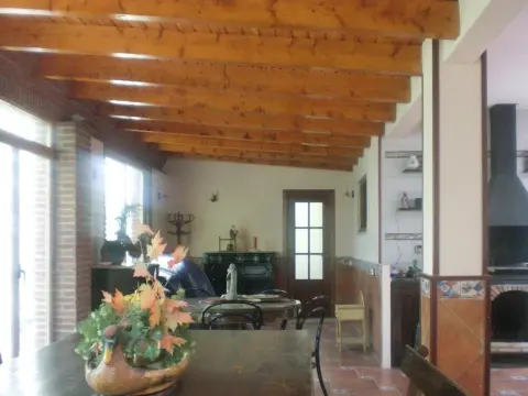 Spacious, 6-bedroom House in Vallmoll With a Swimming Pool and Wifi 10 - Photo 1