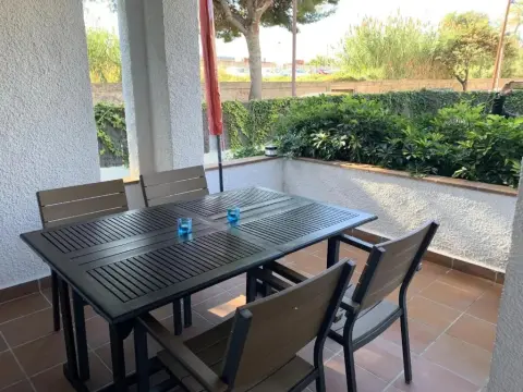 Stylish Beach House 600m to sea - Photo 1