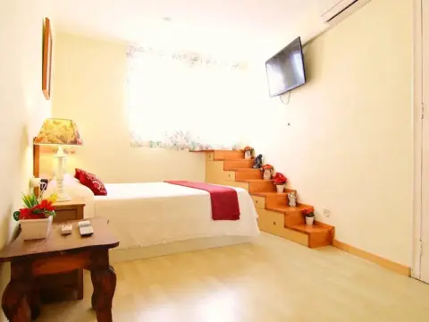 Sugar Barcelona Rentals - Photo 4