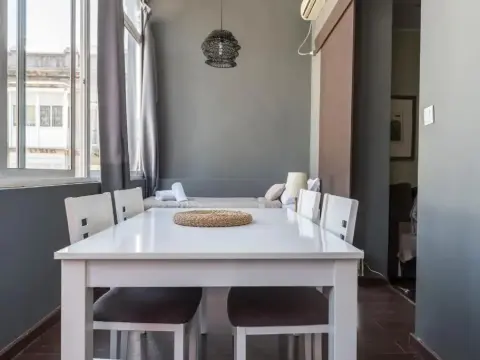 The Vintage Rentals - Photo 2