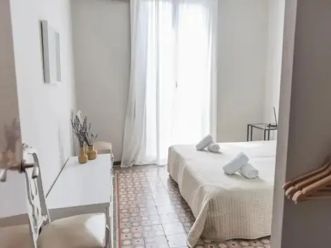 The Vintage Rentals - Photo 3