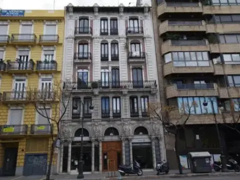 Torres De Valencia - Photo 1