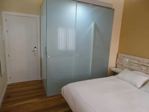 Urban Burgos - Photo 1