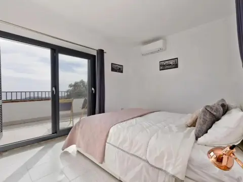 Villa Costa Barcelona - Photo 4