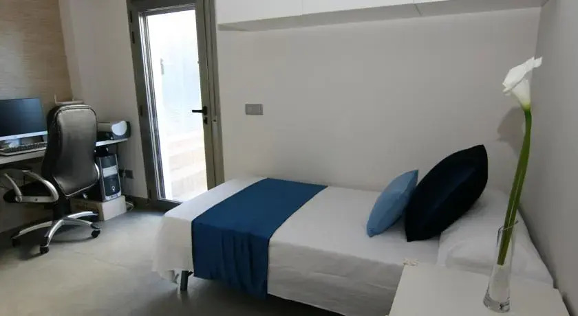 MAGNOLIA 4 *