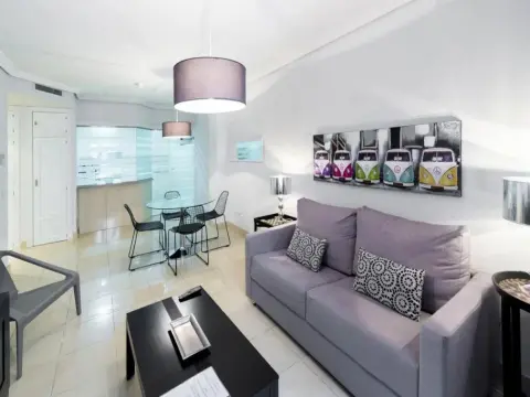 WooTravelling Plaza de Oriente Homtels - Photo 2