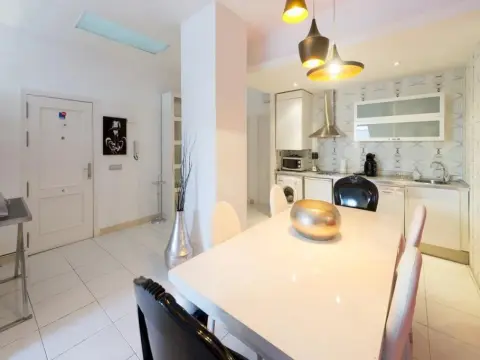 WooTravelling Plaza de Oriente Homtels - Photo 4