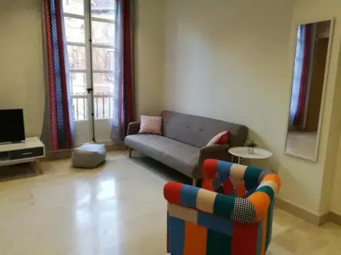 YourPlace apartments Mercado Central - Photo 2