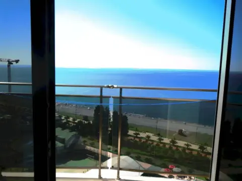 Silk Road Sea Towers Batumi Apart Hotel - Photo 4