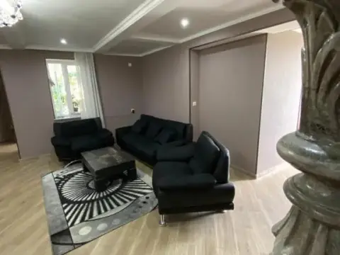 Art House 33 - Photo 1