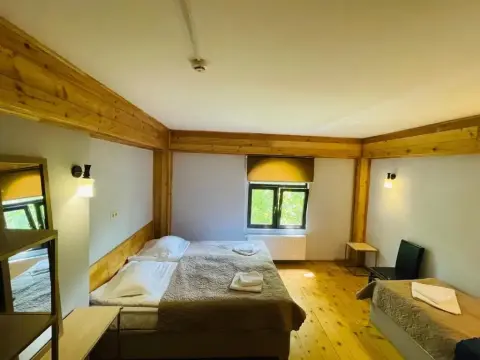 Boutique hotel mestia - Photo 1