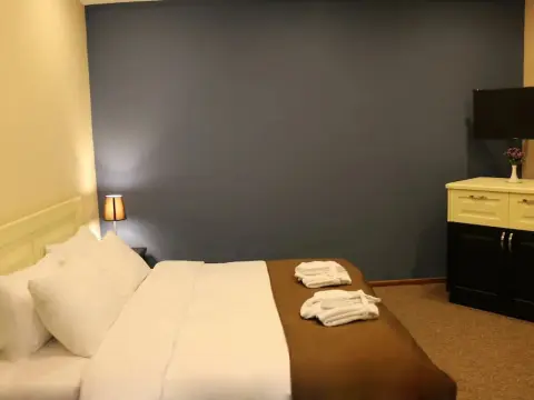 Capitol By Umbrella - Photo 3