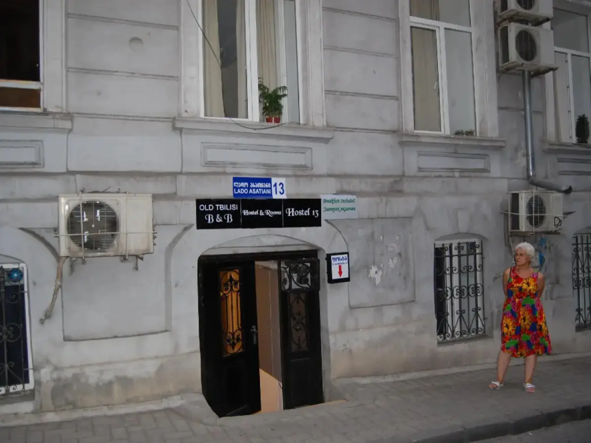 Chacha & Wine Hostel