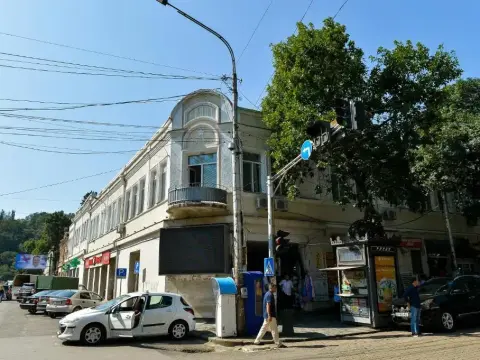 Chveni Qalaqi - Photo 1