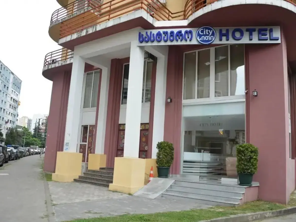Enjoy the amenities offered by the City Hotel wail visiting Batumi
