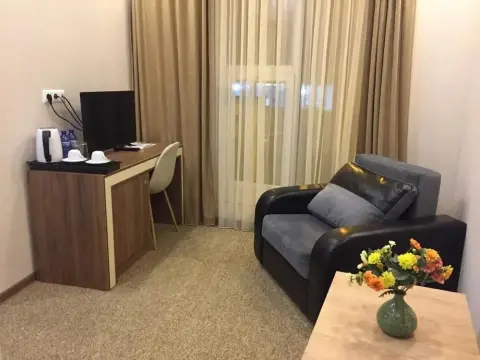 Enjoy the amenities offered by the City Hotel wail visiting Batumi - Photo 2