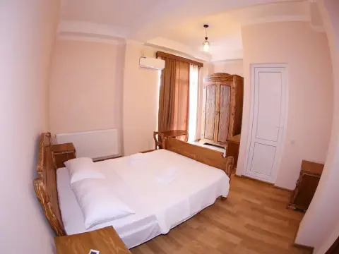 Family Hotel - Photo 4