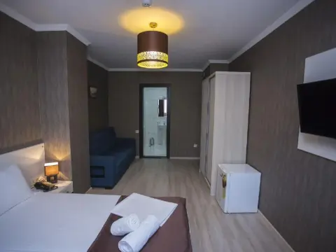 Hotel & Cafe Batus - Photo 1