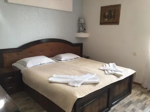 Hotel City - Photo 3