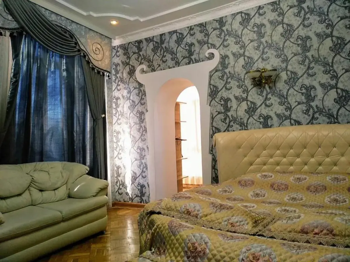 Hotel Edemi Castle