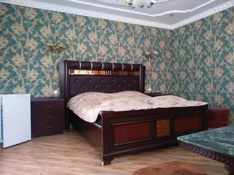 Hotel Edemi Castle - Photo 2