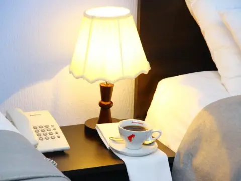 Hotel Georgia - Photo 4