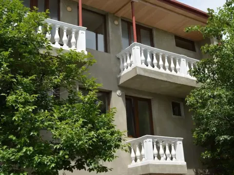 Hotel In The Middle of City - Photo 1