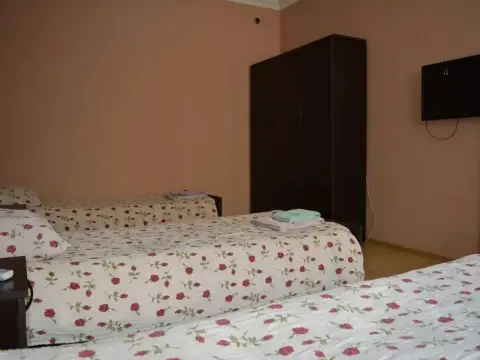 Hotel In The Middle of City - Photo 3