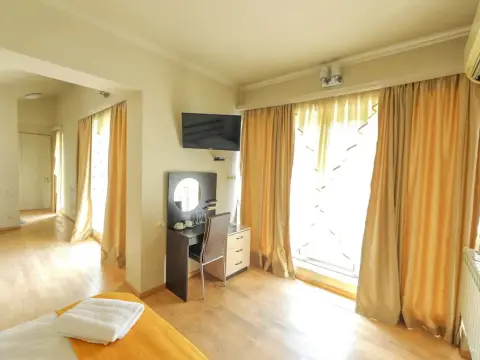 Hotel Modern House - Photo 2