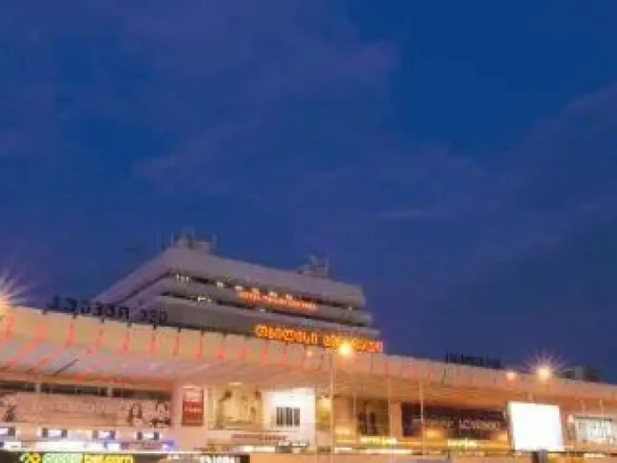 Hotel Tbilisi Central by Mgzavrebi