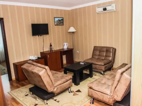 Istanbul Hotel - Photo 4