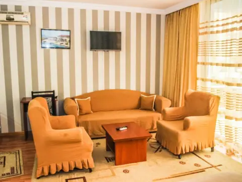 Istanbul Hotel - Photo 2