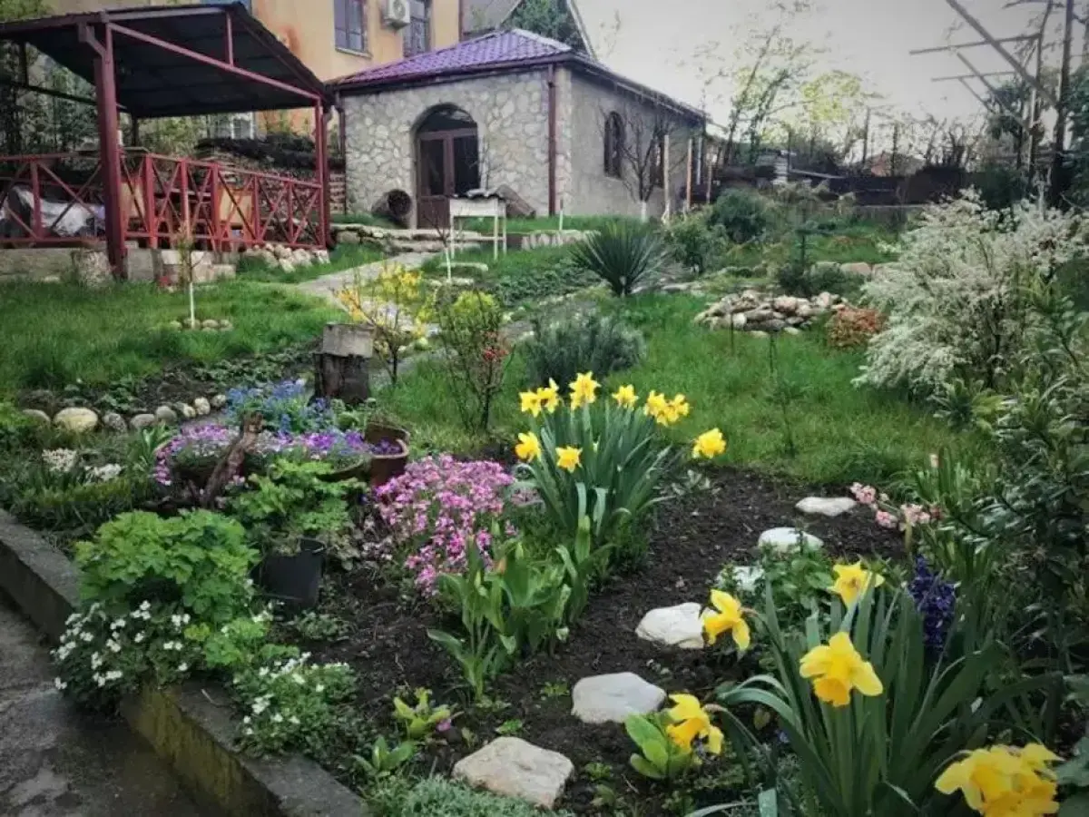 GuestHouse LILIA &Wine Celler