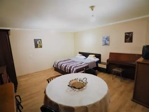 Nana's cozy and affordable home - Photo 3