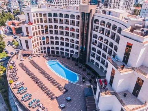 Colosseum Marina Hotel - Photo 2