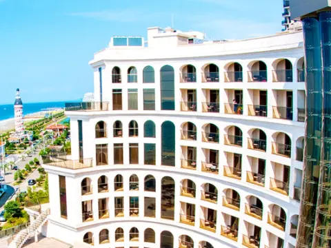 Colosseum Marina Hotel - Photo 1