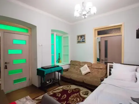 Urban 1861 - Photo 1