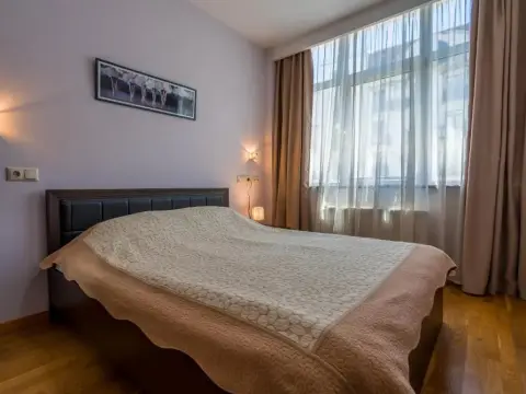 Rustaveli Business Center Apartments - Rustaveli Avenue - Photo 2