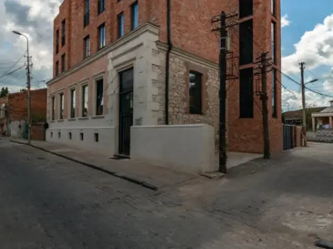 Solomon Hotel - Photo 1