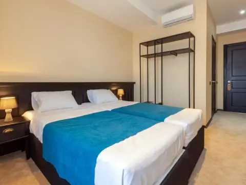 Solomon Hotel - Photo 4